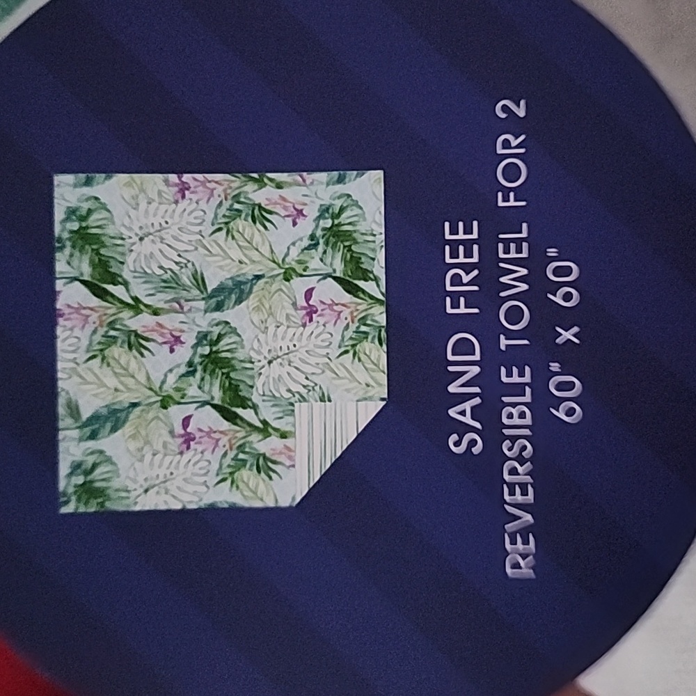 NWT Cynthia Rowley Sand Free Beach Towel